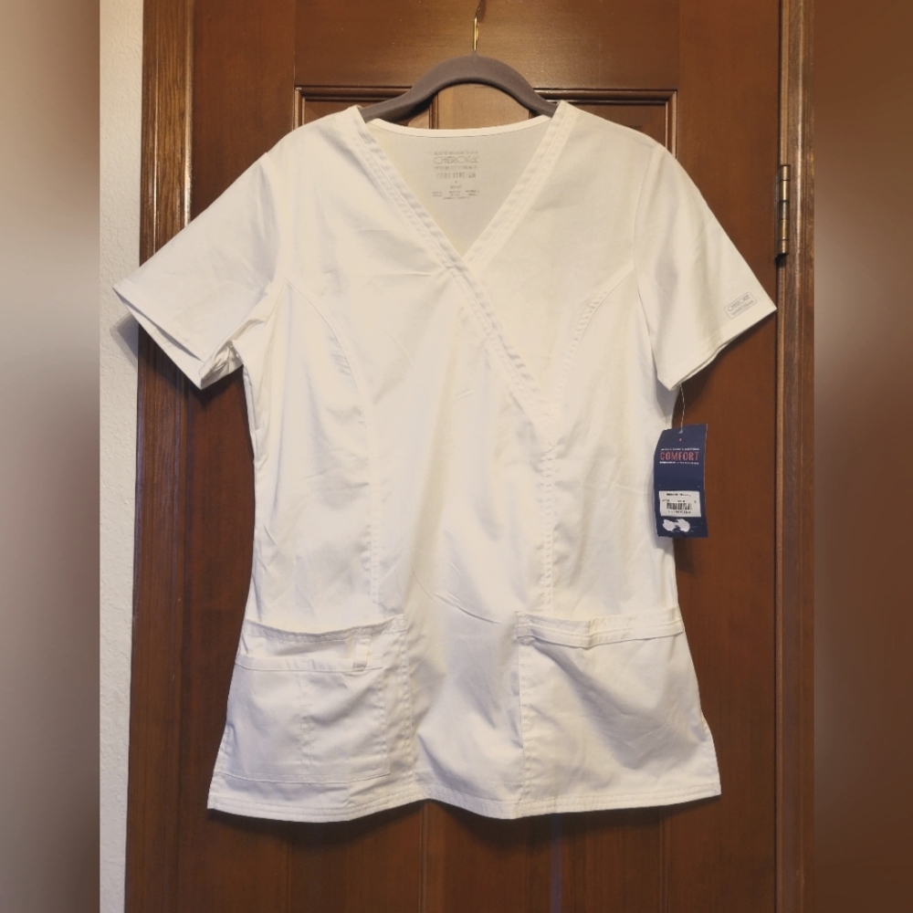NWT CHEROKEE Workwear CoreStrength Scrub Top -Size Small